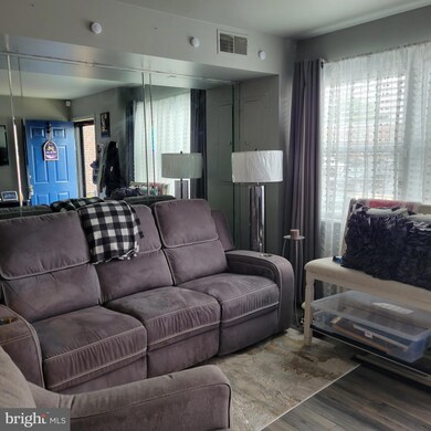 1216 Pearl St unit B, Wilmington, DE 19801 - photo 3