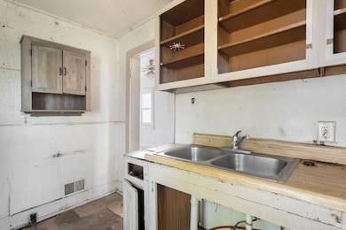 520 Middlebury St, Elkhart, IN 46516 - photo 5