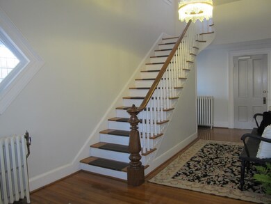 1048 W Beverley St, Staunton, VA 24401 - photo 7