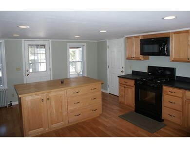 40 Sugarloaf St, South Deerfield, MA 01373 - photo 5