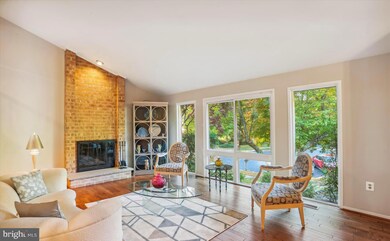 912 Twin Oaks Dr, Potomac, MD 20854 - photo 5