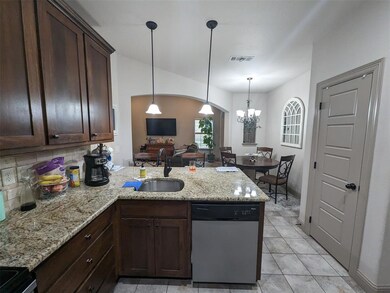 240 Greathouse Village, Decatur, TX 76234 - photo 5