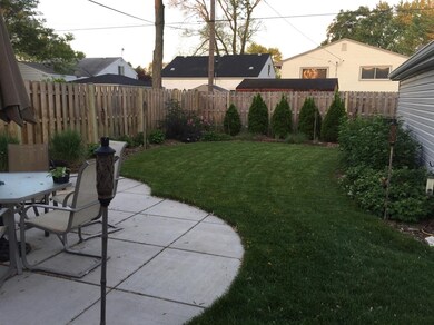 9336 Saric Dr, Highland, IN 46322 - photo 3