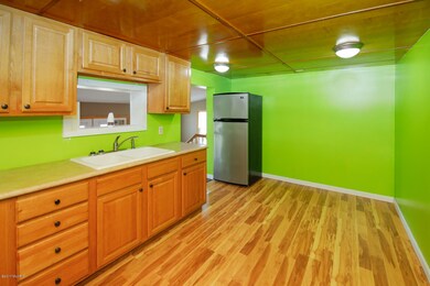1044 Marsh Rd-407
