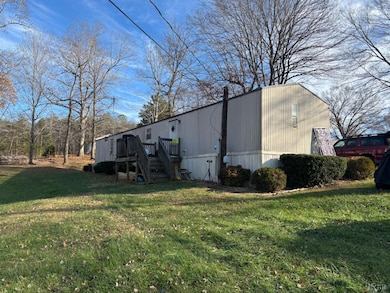 1075 Menefee Dr unit &1111, Goode, VA 24556 - photo 3