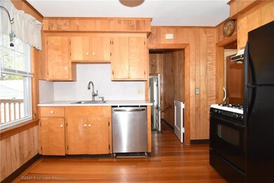 22 Fairweather Ave, Cranston, RI 02910 - photo 6