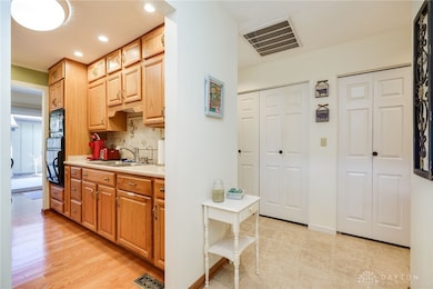 6070 Hackamore Trail unit 16, Dayton, OH 45459 - photo 7