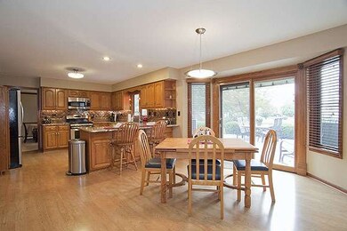 849 Buttonwood Cir, Naperville, IL 60540 - photo 6