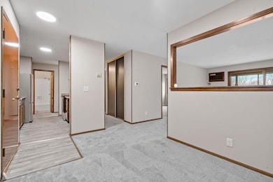 135 Viking Dr E unit 321, Little Canada, MN 55117 - photo 6