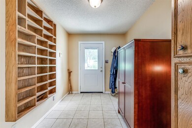 Entrance with storage for your prized collections
