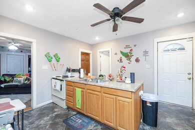 21 Worcester St, West Springfield, MA 01089 - photo 5