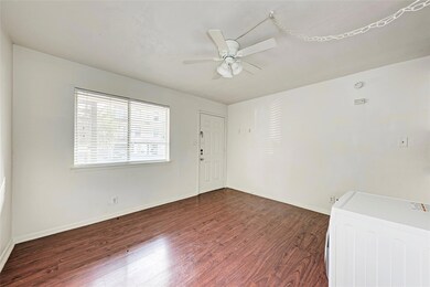 1010 W 23rd St unit 5, Austin, TX 78705 - photo 3