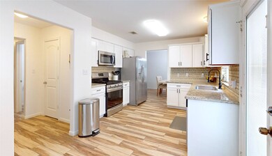 9965 Kingfisher Dr, Conroe, TX 77385 - photo 5