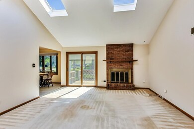 2220 Mecan Dr, Naperville, IL 60564 - photo 2