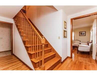 617 Fisher Rd, Fitchburg, MA 01420 - photo 4