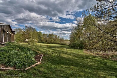 606 Evergreen Dr, Falls, PA 18615 - photo 6