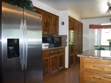 2645 Coed Place, Grants Pass, OR 97527 - photo 4