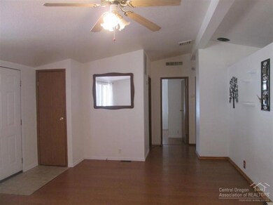 60967 Lodgepole Dr, Bend, OR 97702 - photo 6