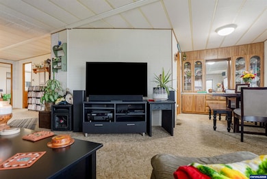 5422 Portland Rd NE, Salem, OR 97305 - photo 5