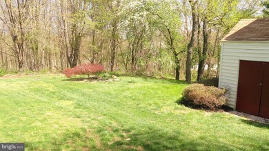 1646 Brimfield Cir, Sykesville, MD 21784 - photo 2