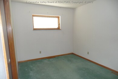 2718 Edwards Cir, Dunbar, WV 25064 - photo 5