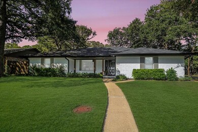 3021 Steve Dr, Hurst, TX 76054 - photo 2