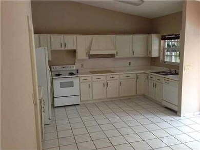 unlisted-address, Miami, FL 33186 - photo 3