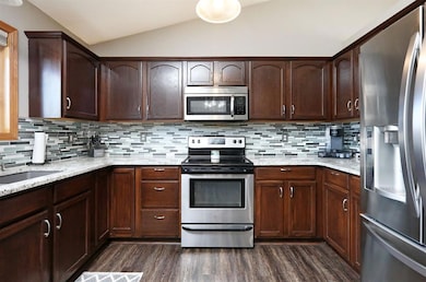 3417 E 53rd Ct, Des Moines, IA 50317 - photo 6