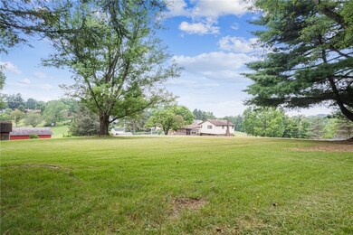 732 Valley View Rd, Eighty Four, PA 15330 - photo 4