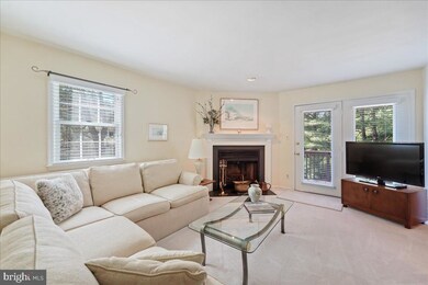 102 Meadow Ct unit 102, Glen Mills, PA 19342 - photo 2