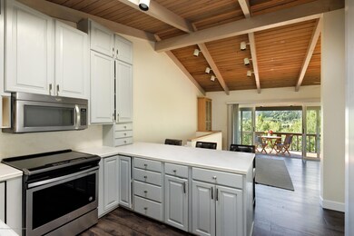 Kitchen/Deck