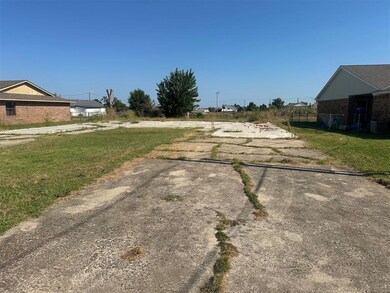 310 W 37th St, Shawnee, OK 74804 - photo 6