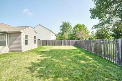 12983 Quarterback Ln, Fishers, IN 46037 - photo 4