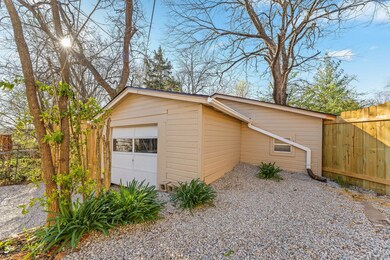 Detached garage