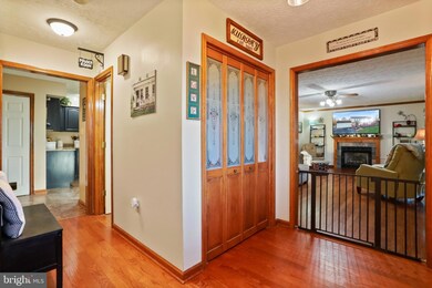 190 E Parkins Mill Rd, Winchester, VA 22602 - photo 7