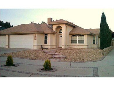 480 Jeweled Mesa Ct, Horizon City, TX 79928 - photo 2