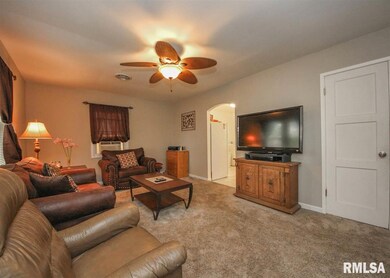 3003 W 67th St, Davenport, IA 52806 - photo 4