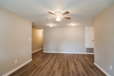 2457 Druid St, Houston, TX 77091 - photo 4