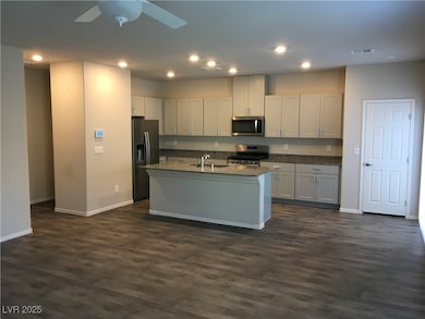 7471 Cooks Meadow St, North Las Vegas, NV 89084 - photo 2