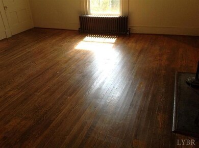 This is the 19 X 17 living room.  Hardwood floorin