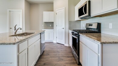 X40D Denton AL White - 1805 Highland Dr