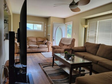 433 Zephyr Ave, Erie, PA 16505 - photo 2