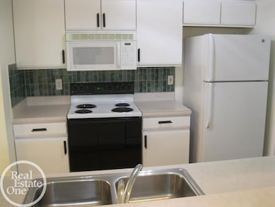 16888 Glenmoor Blvd, Macomb, MI 48044 - photo 6