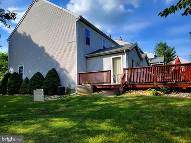 602 Greentree Ln, Norristown, PA 19403 - photo 6