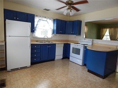 20 Massachusetts Ave, Millinocket, ME 04462 - photo 2