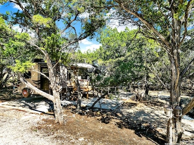 848 Avenue J, Lakehills, TX 78063 - photo 3