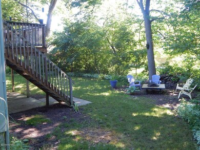 edgewood back yard 1
