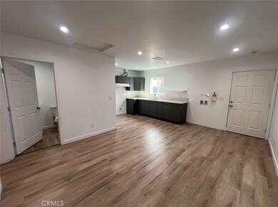 1207 E 23rd St unit 1/2, Los Angeles, CA 90011 - photo 3