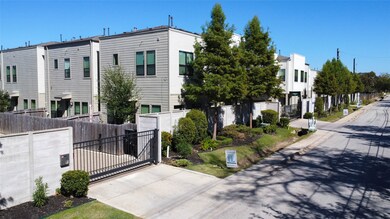 611 Thornton Rd, Houston, TX 77018 - photo 6