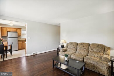 804 Woodsdale Rd, Catonsville, MD 21228 - photo 5